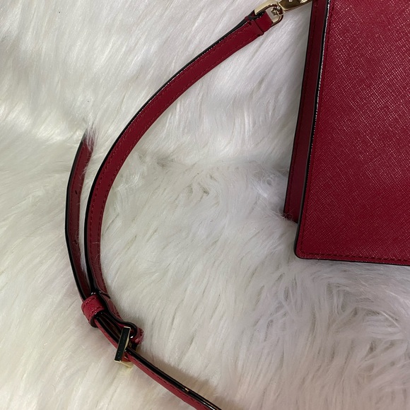 🚫SOLD🚫 Kate Spade Red Cameron Street Crossbody B - Picture 4 of 8